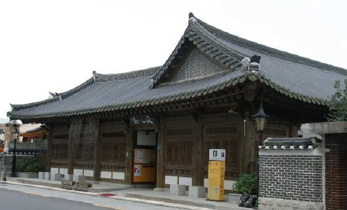 Museum Anggur Tradisional Korea Jeonju (전주 전통술박물관)