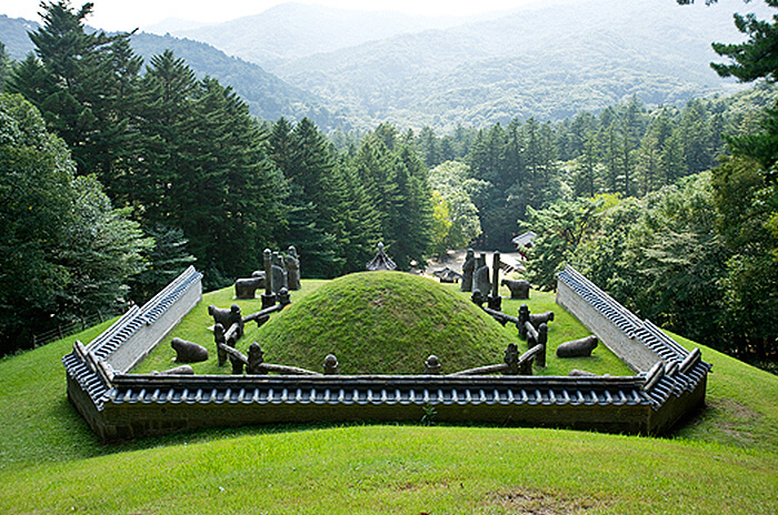 Makam Kerajaan Dinasti Joseon (Ditetapkan Tahun 2009)