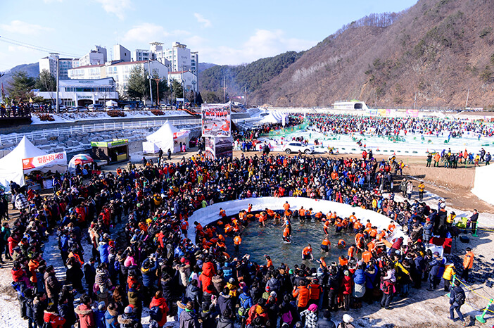 Nikmati Cuaca Dingin yang Sesungguhnya di Festival Es Sancheoneo Hwacheon