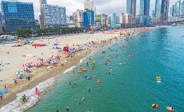 Photo_Tindakan Pencegahan Penyakit di Pantai pada Musim Panas 2021