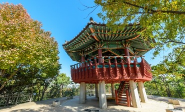 Taman Yongwangsan (용왕산근린공원)