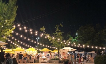 Photo_Berbelanja dan Menikmati Pertunjukan di Festival Pasar Loak Seni Wonju