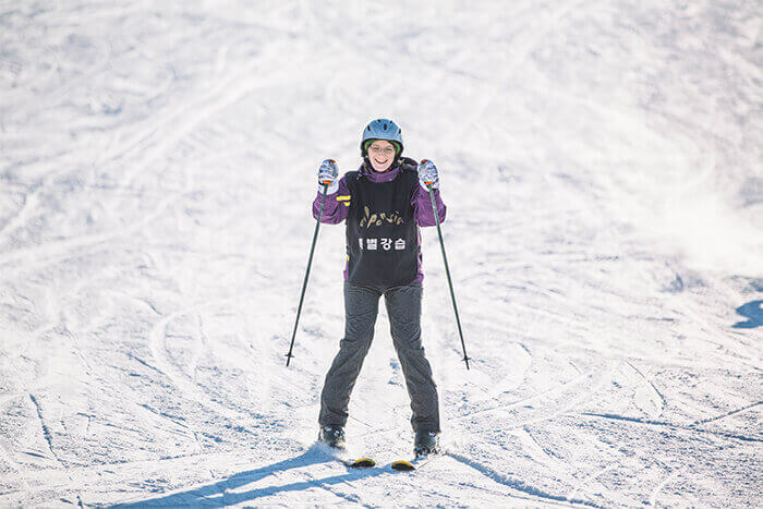 Photo_Foto: Salah satu pose dasar dalam bermain ski