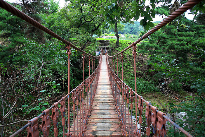 Photo_Jembatan Gantung di belakang Taman Choganjeong