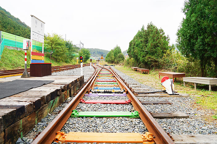 Photo_Jalur kereta api berwarna-warni Sepeda Rel Hanok Jeonju dan kafe jadul